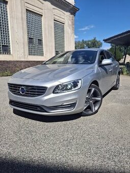 Volvo V60 D4 120kW