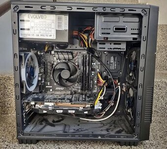 Starší herní pc