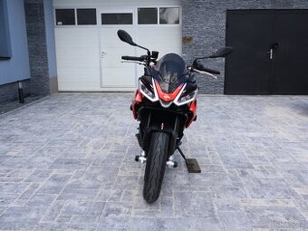 Aprilia Tuono 660 Factory Edice 54 world champions rv2024