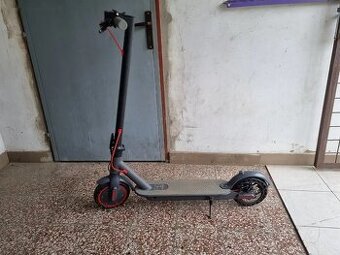 Elektrická koloběžka AOVOPRO M365 Pro ES80