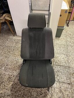 Sedačka řidiče BMW E30, touring