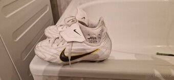 Špičkové kopacky Nike vel 28. Vše viz foto cena 299