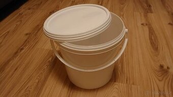 Kyblík, kbelík, plastová nádoba 10l s víkem
