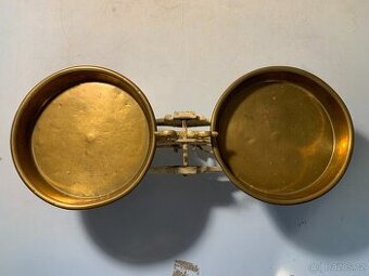 Staré kuchyňské váhy