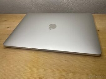 MacBook Pro 13 2017 – i5 / 8GB / 512GB – TOP stav