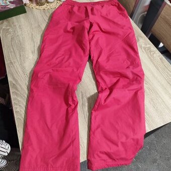 Krásné zateplené kalhoty LEWRO 152/158