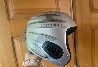 dětská lyžařská helma