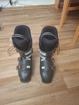 Prodej lyzarskych bot