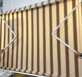 Kloubová rolovací markýza Stobag