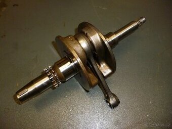 Aprilia Leonardo 125, 150. Kliková hřídel.  Rok 2000