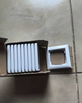 Okrasný rámeček Gira