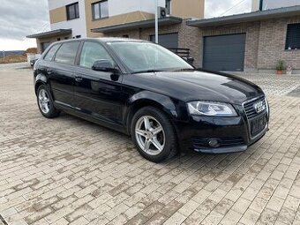 Audi A3 Sportback 1.6i, 75 kW, r.v. 9/2009, nová STK, ALU