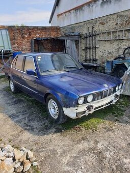 BMW E30 325e (2.7i Eta)