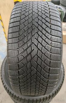 Zimní pneumatiky 285/40 R 22 Pirelli
