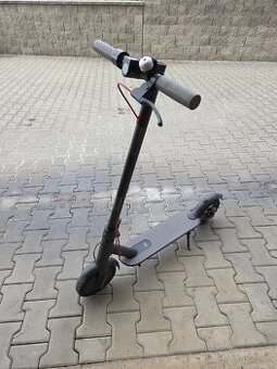 Xiaomi Mi Electric Scooter M365 koloběžka