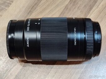 Objektiv Sony 75-300 Macro (A-mount)
