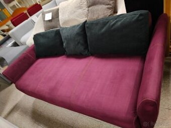 Pohovka dvojka se 3 polštáři