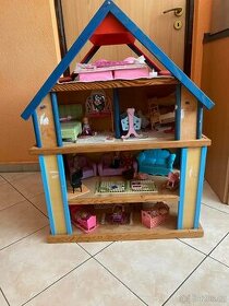 Dřevěný domeček pro panenky, Lego