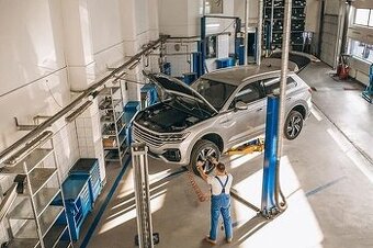 Prodám Dvousloupový zvedák hever na 4t a náhradi pro autoser