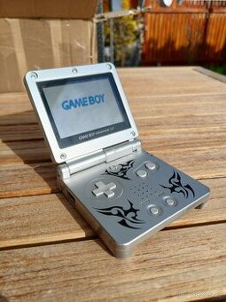 Nintendo Game Boy Advance SP AGS-101