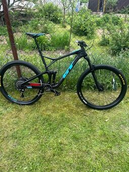 Horské Trail/AM kolo GT Sensor Carbon Elitě 29”