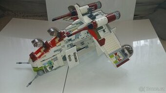 LEGO Star wars 7676 -Bojový letoun Republiky dle fotky