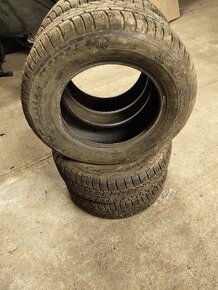 Pneu 215/65 R 15, zimní.