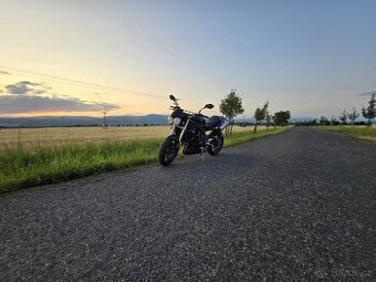 Triumph street triple 675
