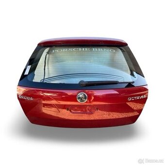 Páté dveře červená LF3L Škoda Octavia 3 kombi r.v. 2014