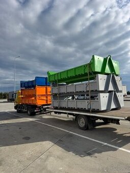 AVIA suťový hákový kontejner (3800x2000x500mm)