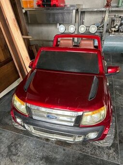 Elektrické autíčko Ford