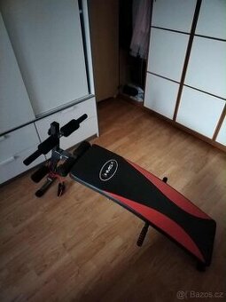 šikmá posilovací lavice HMS