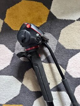 Monopod Manfrotto s video hlavou