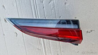 Škoda Kamiq 658945307 LED světlo kufru levé