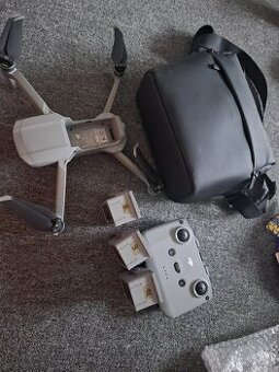 DJI AIR 2 Fly More Combo