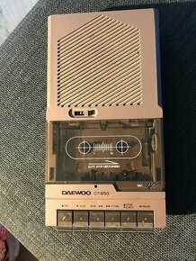 Kazetový magnetofon