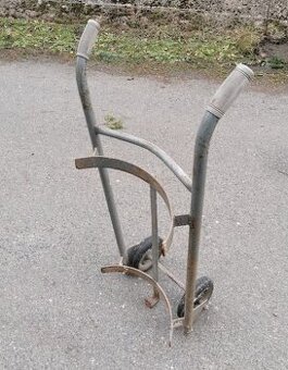Vozík na popelnici, rudl.
