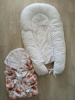 Hnízdo se zavinovačkou, oblečením a další vybavení pro mimi