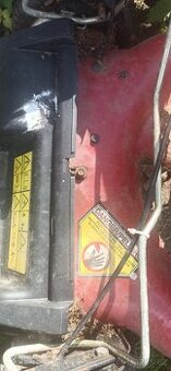 Sekačka na náhradní díly nebo opravu