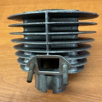 Stadion S22/S23 - nový originál plný válec 1,8PS