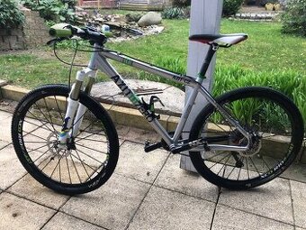 Horské kolo závodní 26