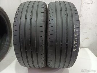 2ks letní pneu 225/45/18 GoodYear