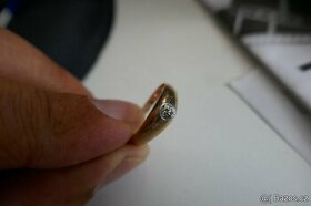 Zlatý prsten s briliantem 0.25 ct starý brus