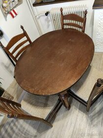 Starožitný stůl + čtyři židle
