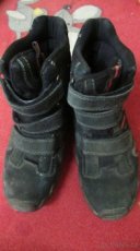 Černé zimní kožené boty značky Primigi velikost 35 - 1