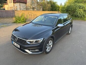 VW Passat B8 Alltrack 2.0TDI 140kW 4Motion DSG Webasto LED