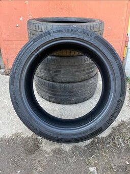 235/45 R20 Continental 50%