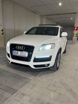 Audi Q7 - 1