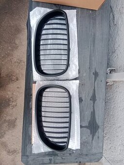 BMW E60 E61 černé ledvinky matné
