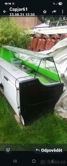 Prodejní chladící vitrína se třemi chladícími boxy